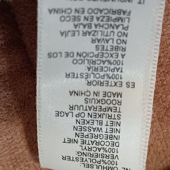 Forever 21 NWT Jacket Faux fur collar- soft cuddly, warm bomber style - Picture 5 of 9